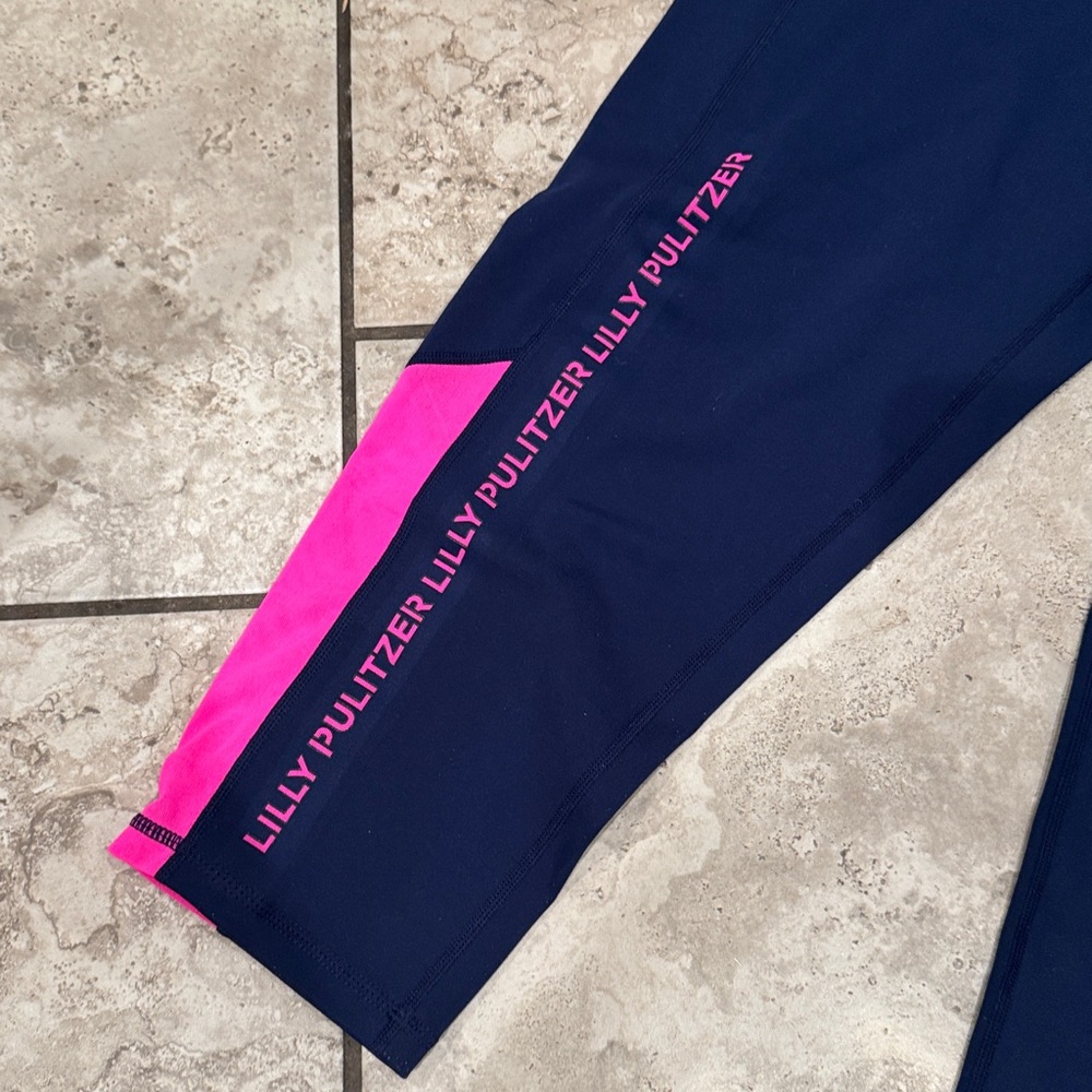 Lilly Pulitzer LUXLETIC Navy and Hot Pink Capri Leggings - Logo Detail